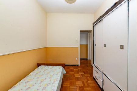 Casa à venda com 375m², 4 quartos e 5 vagas Casa à venda com 375m², 4 quartos e 5 vagasQuarto 2