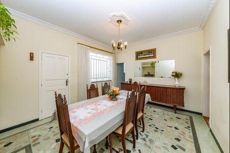 Casa à venda com 375m², 4 quartos e 5 vagas Casa à venda com 375m², 4 quartos e 5 vagasSala 3