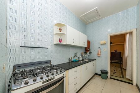 Casa à venda com 375m², 4 quartos e 5 vagas Casa à venda com 375m², 4 quartos e 5 vagasCozinha