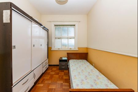 Casa à venda com 375m², 4 quartos e 5 vagas Casa à venda com 375m², 4 quartos e 5 vagasQuarto 2