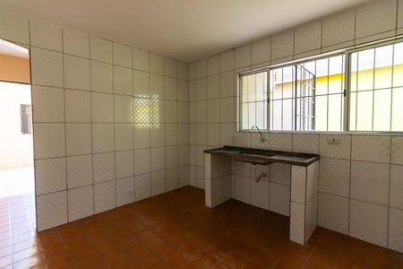 Casa para alugar com 150m², 2 quartos e sem vagacozinha 