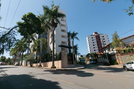 Apartamento à venda com 270m², 3 quartos e 3 vagasFachada
