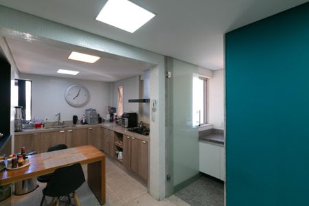 Apartamento à venda com 270m², 3 quartos e 3 vagasCozinha