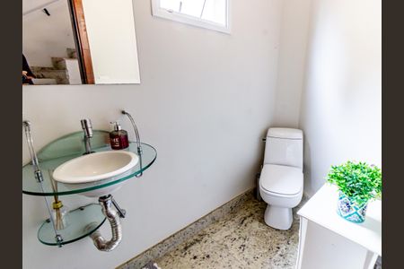 Casa para alugar com 235m², 3 quartos e 4 vagas Casa para alugar com 235m², 3 quartos e 4 vagasLavabo