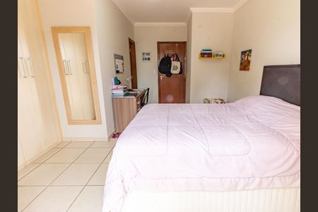 Casa para alugar com 235m², 3 quartos e 4 vagas Casa para alugar com 235m², 3 quartos e 4 vagasSuíte 3