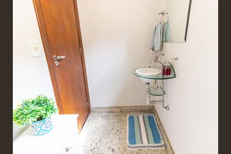 Casa para alugar com 235m², 3 quartos e 4 vagas Casa para alugar com 235m², 3 quartos e 4 vagasLavabo