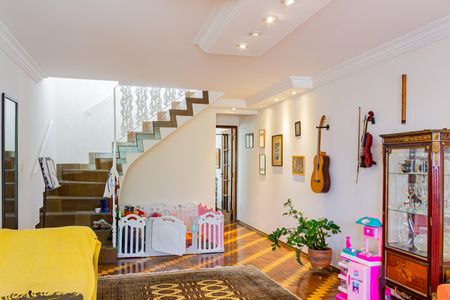 Casa à venda com 185m², 3 quartos e 3 vagas Casa à venda com 185m², 3 quartos e 3 vagasSala