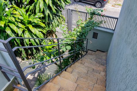 Casa à venda com 185m², 3 quartos e 3 vagas Casa à venda com 185m², 3 quartos e 3 vagasÁrea externa