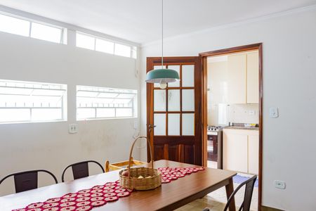 Casa à venda com 185m², 3 quartos e 3 vagas Casa à venda com 185m², 3 quartos e 3 vagasSala de Jantar