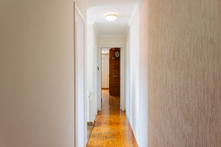Casa à venda com 185m², 3 quartos e 3 vagas Casa à venda com 185m², 3 quartos e 3 vagasCorredor