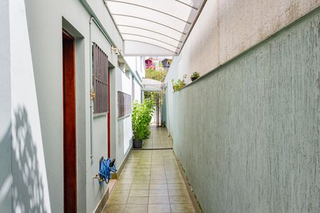 Casa à venda com 185m², 3 quartos e 3 vagas Casa à venda com 185m², 3 quartos e 3 vagasÁrea externa
