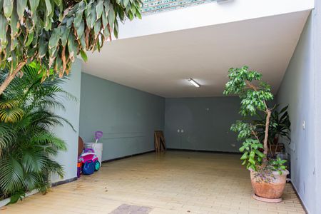 Casa à venda com 185m², 3 quartos e 3 vagas Casa à venda com 185m², 3 quartos e 3 vagasGaragem