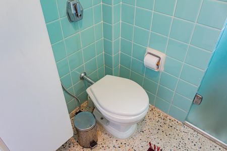 Casa à venda com 185m², 3 quartos e 3 vagas Casa à venda com 185m², 3 quartos e 3 vagasBanheiro da Suíte