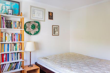 Casa à venda com 185m², 3 quartos e 3 vagas Casa à venda com 185m², 3 quartos e 3 vagasQuarto 2
