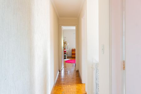 Casa à venda com 185m², 3 quartos e 3 vagas Casa à venda com 185m², 3 quartos e 3 vagasCorredor