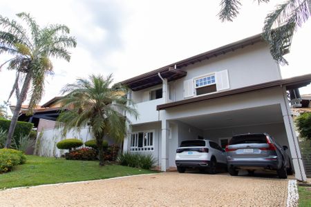 Casa de condomínio à venda com 390m², 4 quartos e 4 vagasFachada