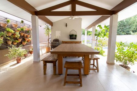 Casa de condomínio à venda com 390m², 4 quartos e 4 vagasÁrea Gourmet