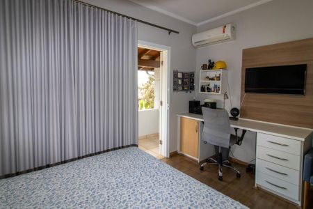 Casa de condomínio à venda com 390m², 4 quartos e 4 vagasQuarto 1