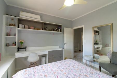 Casa de condomínio à venda com 390m², 4 quartos e 4 vagasSuíte 2