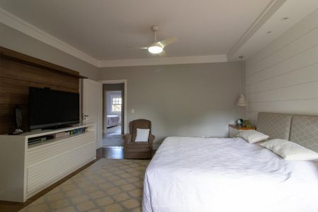 Casa de condomínio à venda com 390m², 4 quartos e 4 vagasSuíte 1