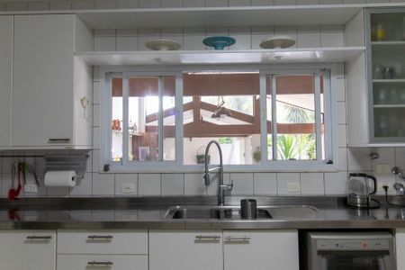 Casa de condomínio à venda com 390m², 4 quartos e 4 vagasCozinha