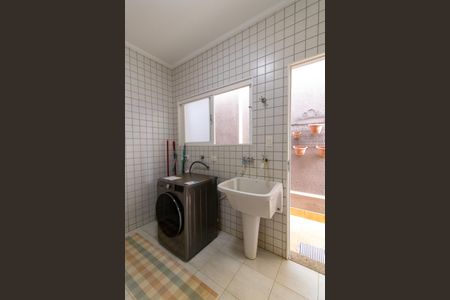 Casa de condomínio à venda com 390m², 4 quartos e 4 vagasÁrea de Serviço