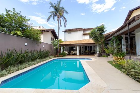 Casa de condomínio à venda com 390m², 4 quartos e 4 vagasPiscina