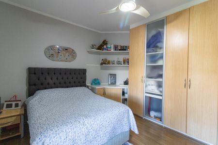 Casa de condomínio à venda com 390m², 4 quartos e 4 vagasQuarto 1