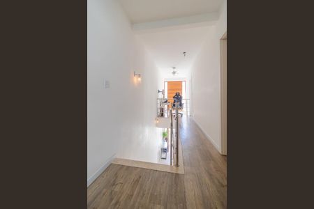 Casa à venda com 160m², 3 quartos e 2 vagasCorredor