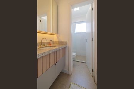 Casa à venda com 160m², 3 quartos e 2 vagasBanheiro americano