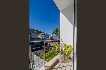 Casa à venda com 160m², 3 quartos e 2 vagasSuíte  - Varanda