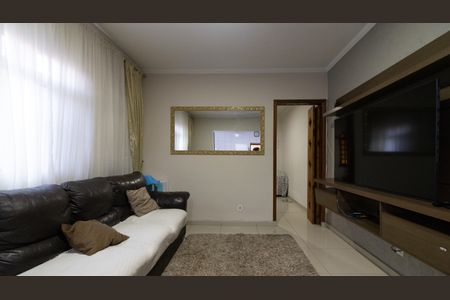 Casa à venda com 150m², 2 quartos e 2 vagas Casa à venda com 150m², 2 quartos e 2 vagasSala