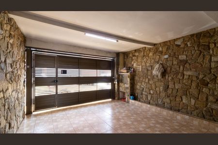 Casa à venda com 150m², 2 quartos e 2 vagas Casa à venda com 150m², 2 quartos e 2 vagasGaragem