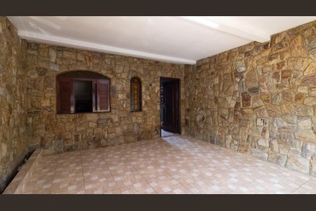 Casa à venda com 150m², 2 quartos e 2 vagas Casa à venda com 150m², 2 quartos e 2 vagasGaragem