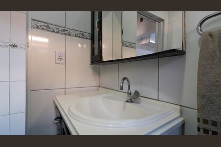 Casa à venda com 150m², 2 quartos e 2 vagas Casa à venda com 150m², 2 quartos e 2 vagasBanheiro