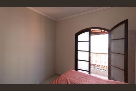 Casa à venda com 150m², 2 quartos e 2 vagas Casa à venda com 150m², 2 quartos e 2 vagasQuarto 2