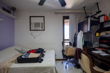 Apartamento à venda com 225m², 5 quartos e 4 vagasQuarto Suite