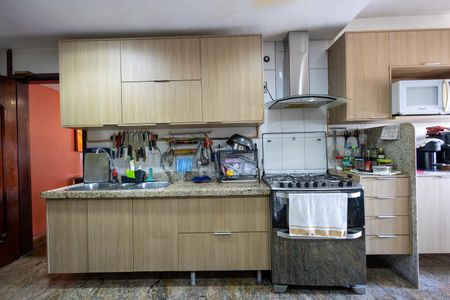 Apartamento à venda com 225m², 5 quartos e 4 vagasCozinha