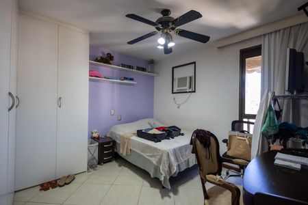 Apartamento à venda com 225m², 5 quartos e 4 vagasQuarto Suite