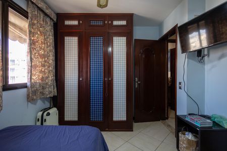 Apartamento à venda com 225m², 5 quartos e 4 vagasQuarto Suite 3