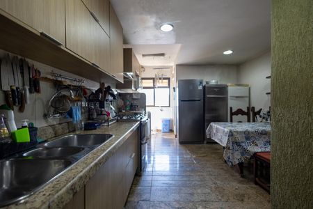 Apartamento à venda com 225m², 5 quartos e 4 vagasCozinha