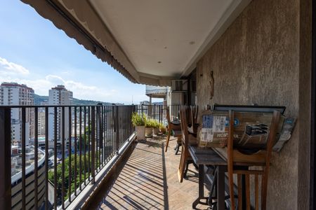 Apartamento à venda com 225m², 5 quartos e 4 vagasSala Varanda