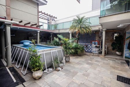 Casa à venda com 600m², 4 quartos e 6 vagasPiscina