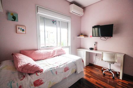 Casa à venda com 600m², 4 quartos e 6 vagasQuarto 1