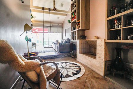 Casa à venda com 600m², 4 quartos e 6 vagasSala