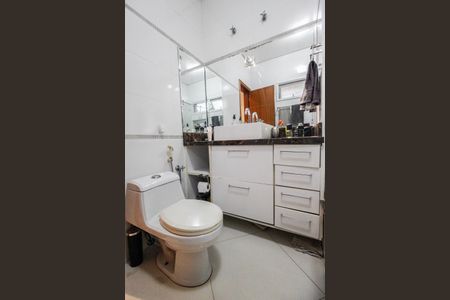 Casa à venda com 600m², 4 quartos e 6 vagasSuíte/Banheiro