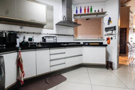 Casa à venda com 600m², 4 quartos e 6 vagasCozinha