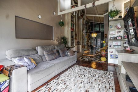 Casa à venda com 600m², 4 quartos e 6 vagasSala