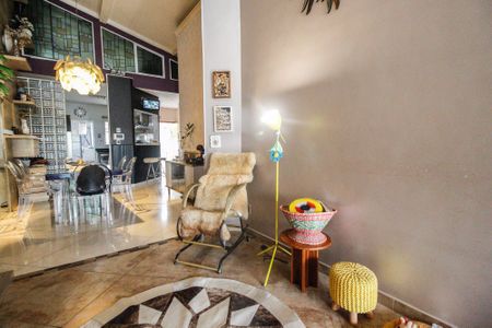 Casa à venda com 600m², 4 quartos e 6 vagasSala