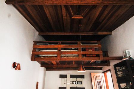 Casa à venda com 600m², 4 quartos e 6 vagasQuarto de serviço